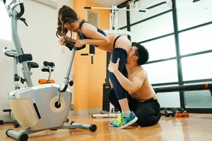 Xin chồng đi tập gym, cô vợ ngoại tình với anh pt